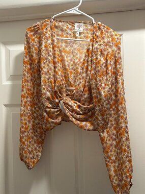 Floral Knotted Longsleeve Crop